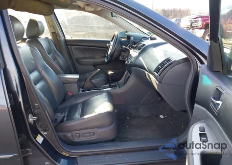 2004 Honda Accord 3.0 Ex z USA, uszkodzony, nr VIN 1HGCM66594A032907